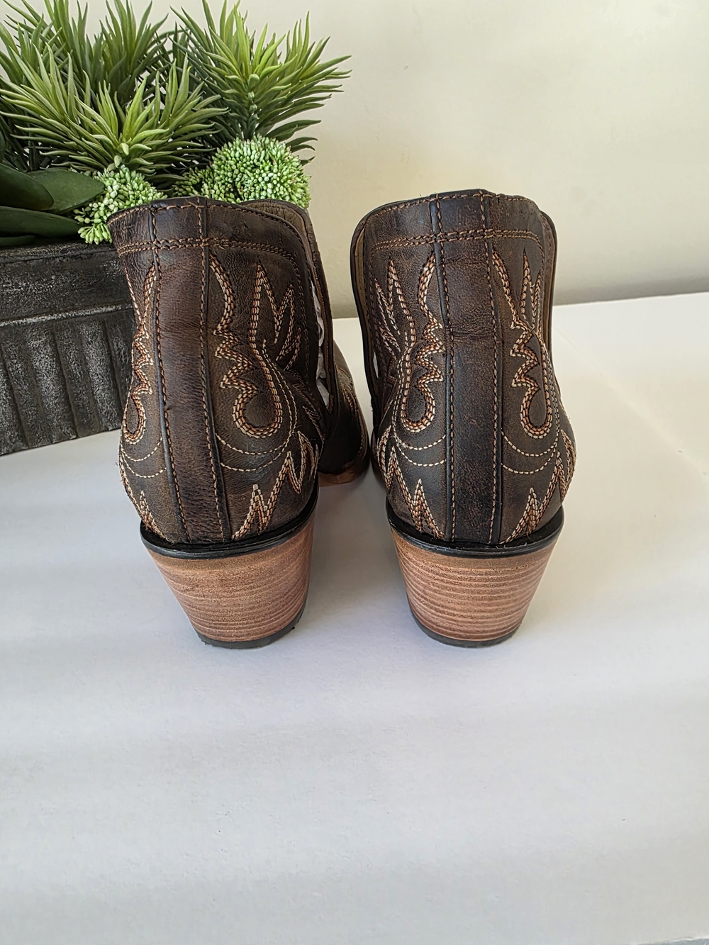 Ariat Dixon Western Booties Women's 8.5 Brown Leather Snip Toe Cowboy Boots - Picture 6 of 13